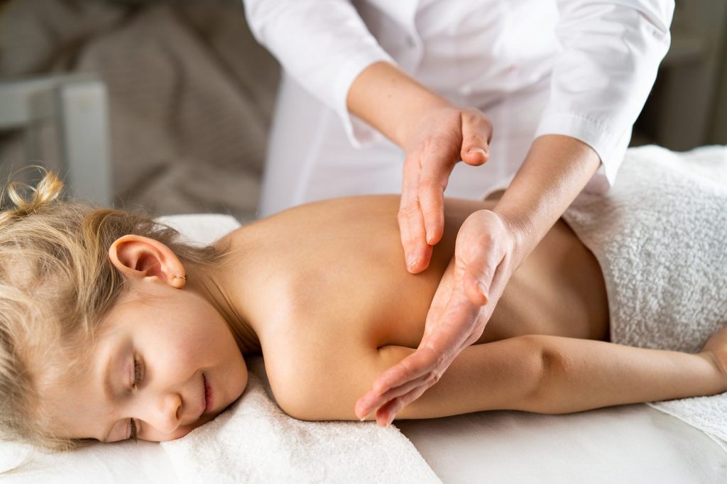 benefits-of-massage-for-kids